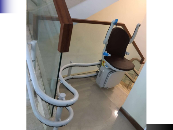 曲線型座椅電梯-斜掛式升降平臺,輪椅升降平臺,無障礙升降平臺